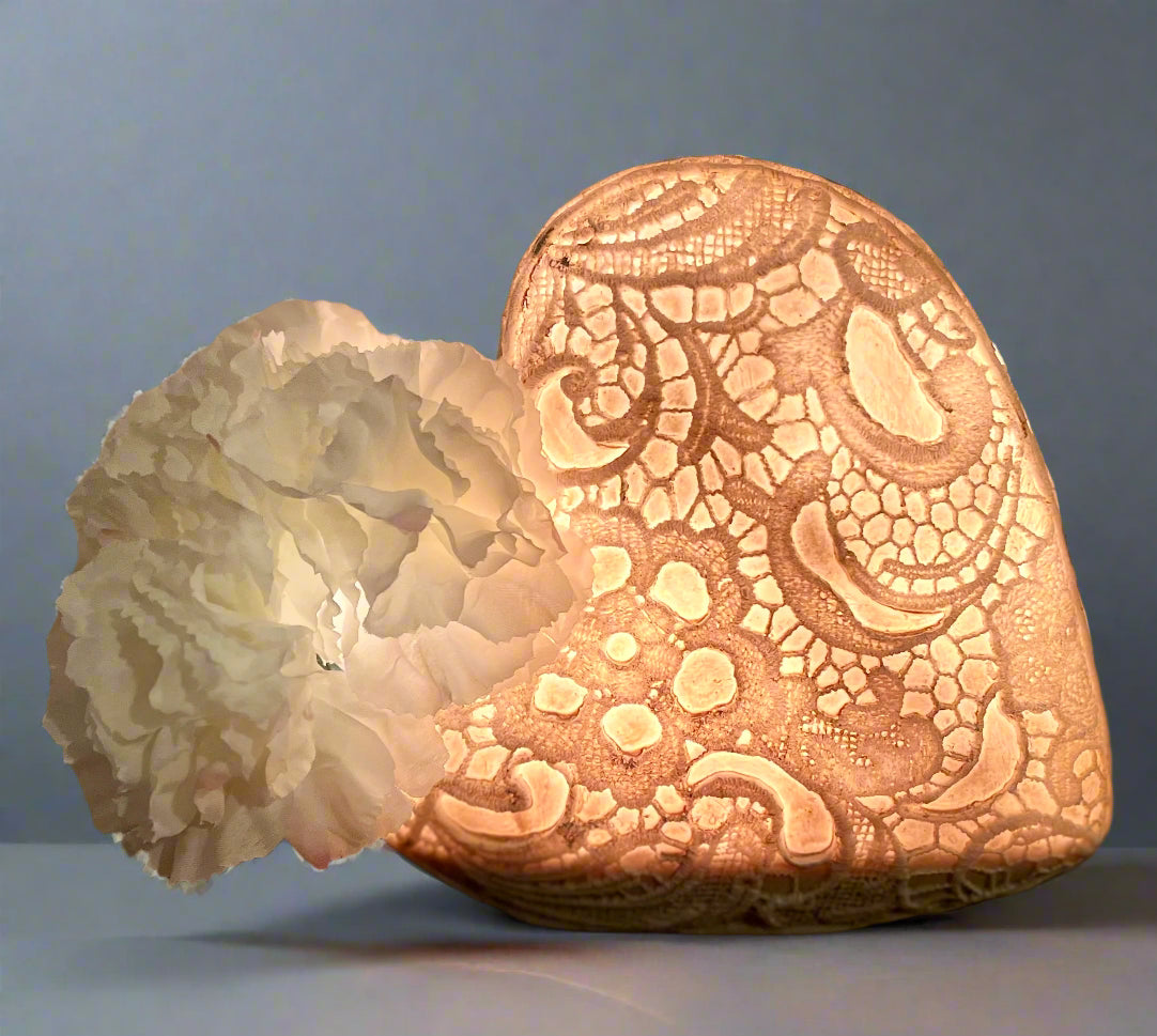 Floral Lace Heart Lamp