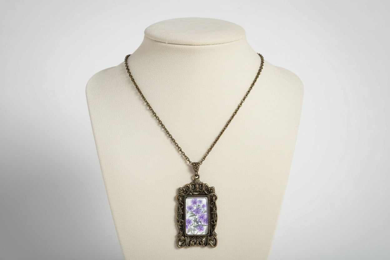 Vintage Floral Pendant Necklace